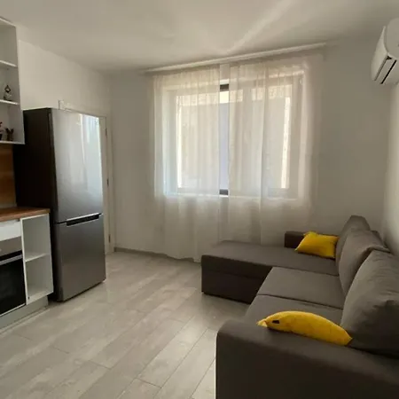 Lola Seaview Guest House. уютный домик в варне Варна