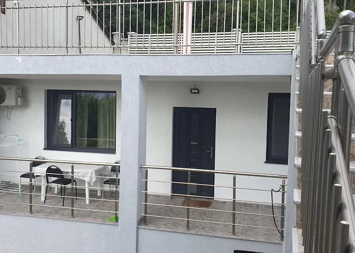 Lola Seaview Guest House. уютный домик в варне ヴィラ ヴァルナ