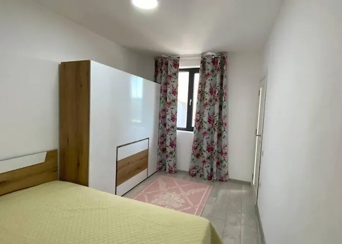 Lola Seaview Guest House. уютный домик в варне ヴィラ