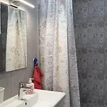 Lola Seaview Guest House. уютный домик в варне Варна