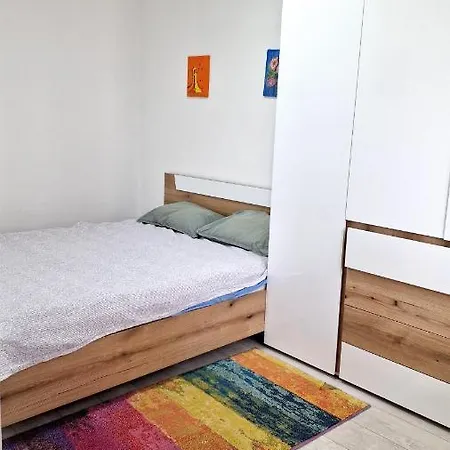 Lola Seaview Guest House. уютный домик в варне * Варна