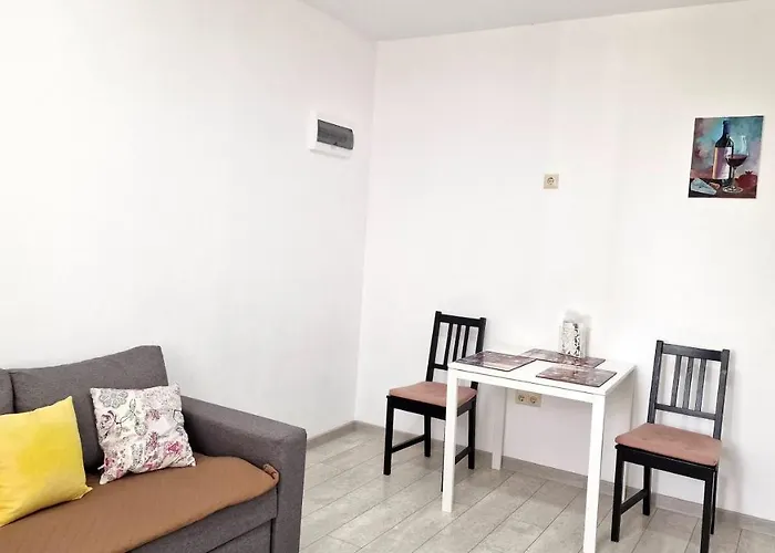 فيلة Lola Seaview Guest House. уютный домик в варне *