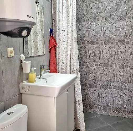 Lola Seaview Guest House. уютный домик в варне * فارنا