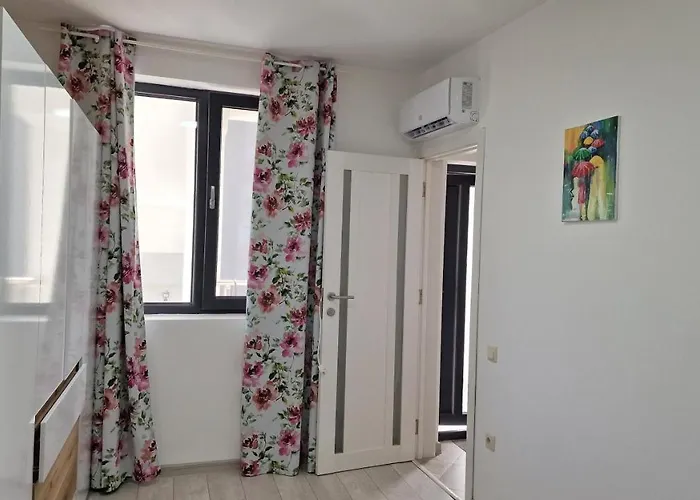 Lola Seaview Guest House. уютный домик в варне Варна